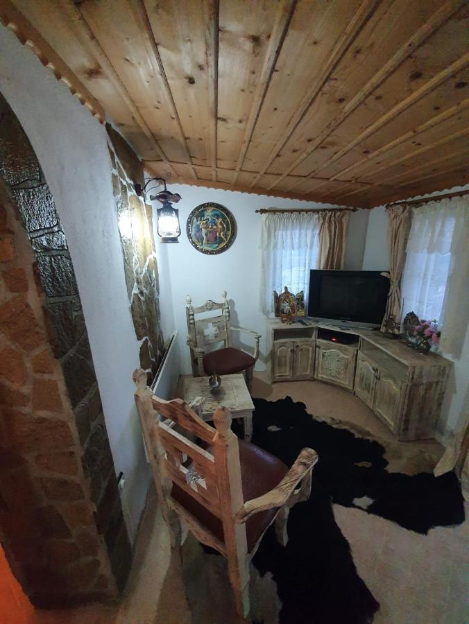 Kashtata S Paraklisa Borovo  Luaran gambar
