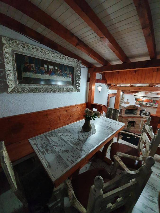 Kashtata S Paraklisa Borovo  Luaran gambar