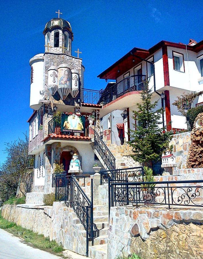 Kashtata S Paraklisa Borovo  Luaran gambar